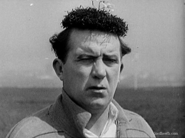 Edgar Kennedy in Should Married Men Go Home? (1928)